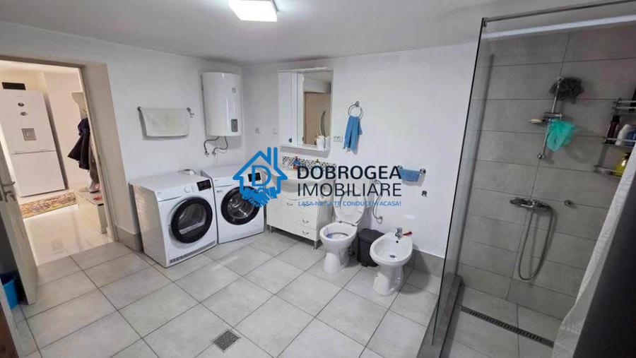 Casă cu 3 camere cu Teren 2000 Mp în Păcii
