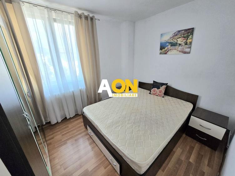 Apartament cu 4 camere decomandat, mobilat în Ampoi 3