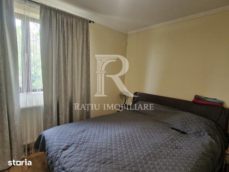 Apartament cu 3 camere decomandat în Oncea
