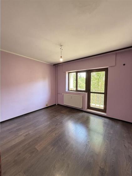 Apartament cu 4 camere decomandat în Unirii