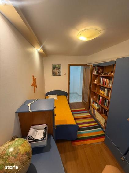 Apartament cu 4 camere în Obor