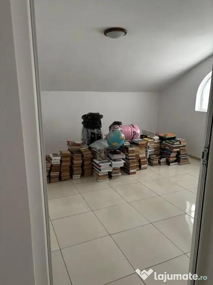 Casă cu 5 camere în Central