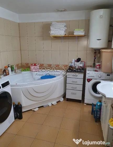 Casă cu 9 camere cu Teren 209 Mp în Eforie