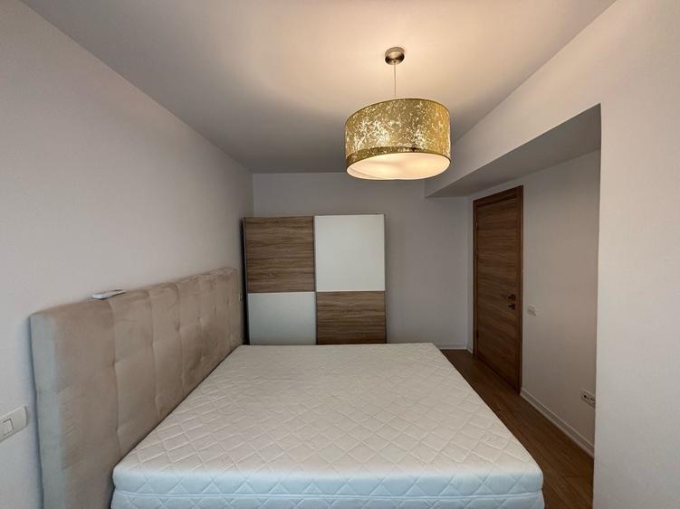 Apartament cu 2 camere semidecomandat, mobilat în Armeneasca