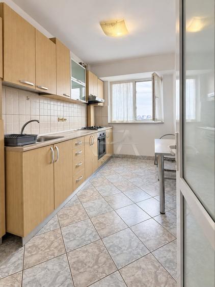 Apartament cu 3 camere decomandat, mobilat în Rahova