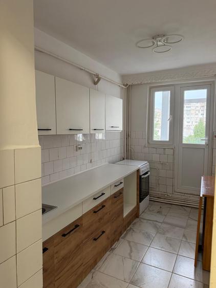 Apartament cu 2 camere decomandat în Micro 18