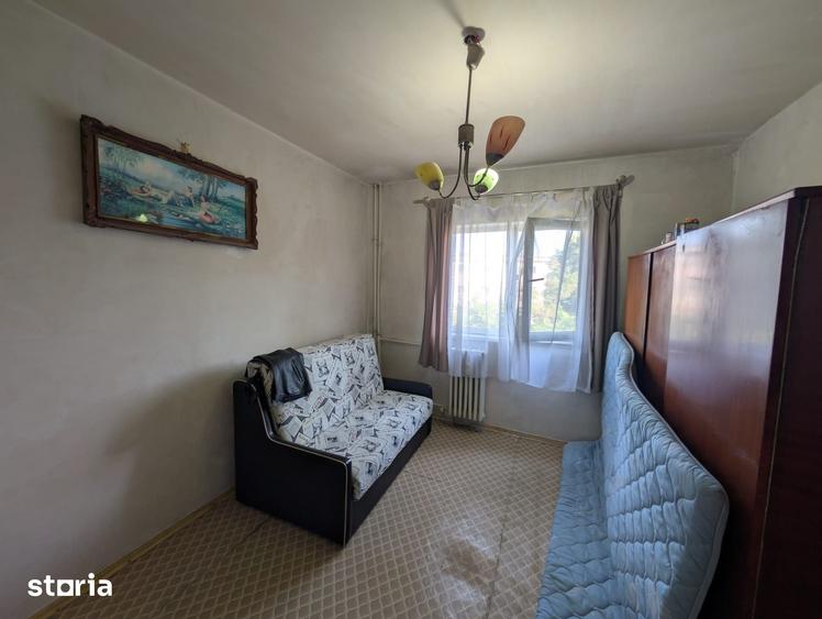 Apartament cu 3 camere decomandat în Mărășești
