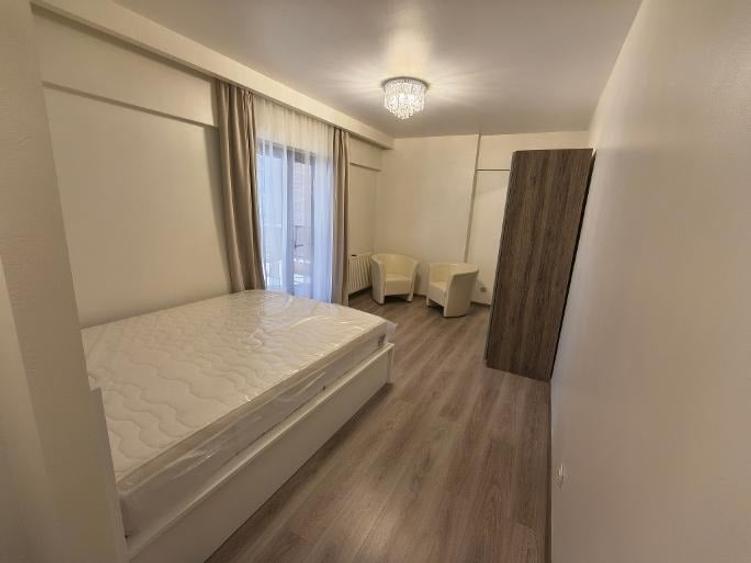 Apartament cu 3 camere decomandat, mobilat în Grozăvești