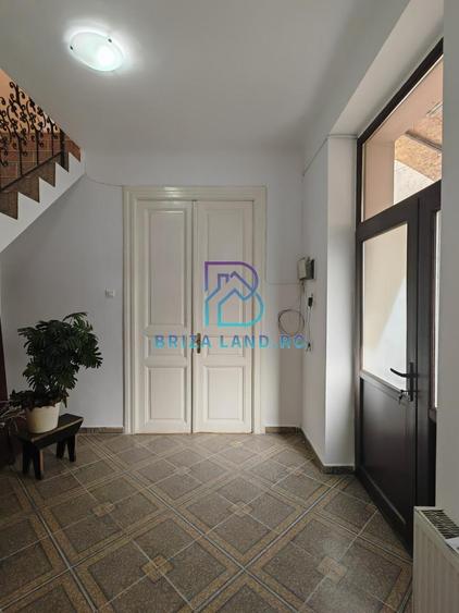 Calarasi, Hala Traian, casa stradal, Sp+P+E, sup. 207mp, teren 156mp - 1