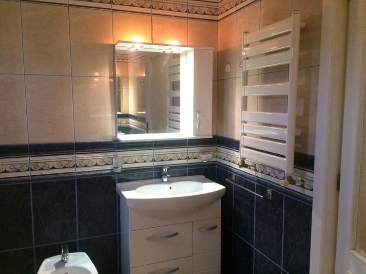 Casă individuală cu 9 camere cu Piscina în Băneasa