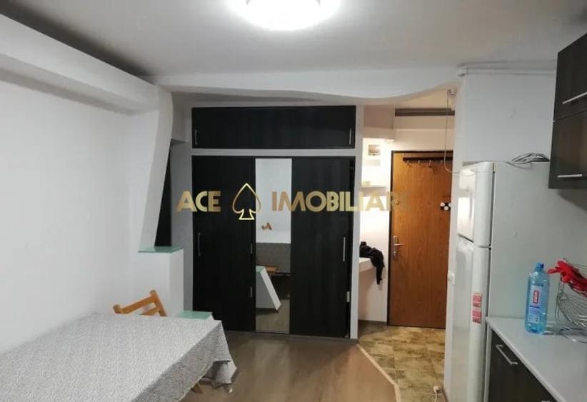 Apartament cu 2 camere decomandat, mobilat în Sălăjan