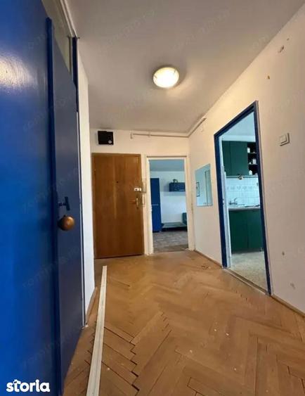 90000 euro .. 2 camere cu centrala .. etaj intermediar - 5