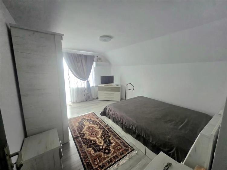 Casă individuală cu 4 camere cu Garaj în Moara Nica