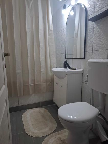 Apartament cu 2 camere decomandat în Titulescu