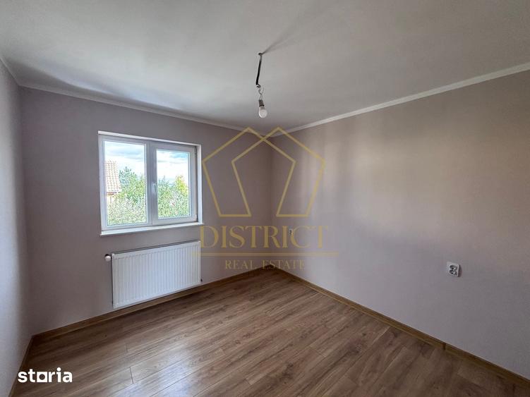 Casă cu 4 camere cu Teren 250 Mp în Ghiroda
