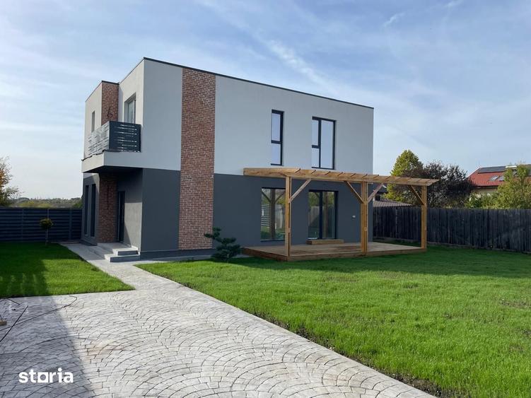 Casă cu 4 camere cu Teren 443 Mp în Balotești