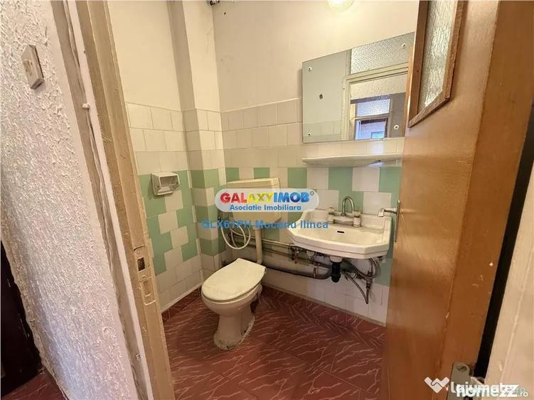Apartament cu 3 camere decomandat în Republicii