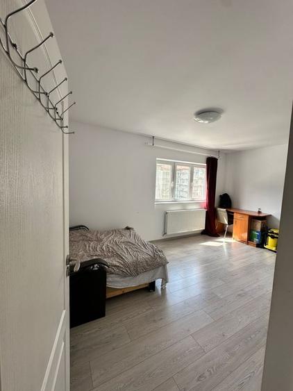 Apartament cu 3 camere în Coman