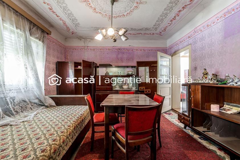 Casă individuală cu 4 camere cu Teren 1018 Mp în Bujac