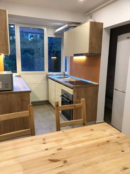 Apartament cu 3 camere semidecomandat în Grigorescu