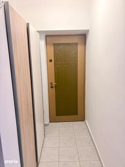 Apartament cu 4 camere decomandat în Titan
