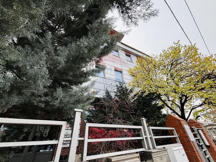 Birou, de 82 mp, în Barbu Văcărescu