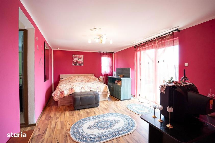 Casă cu 5 camere cu Teren 500 Mp în Oncea