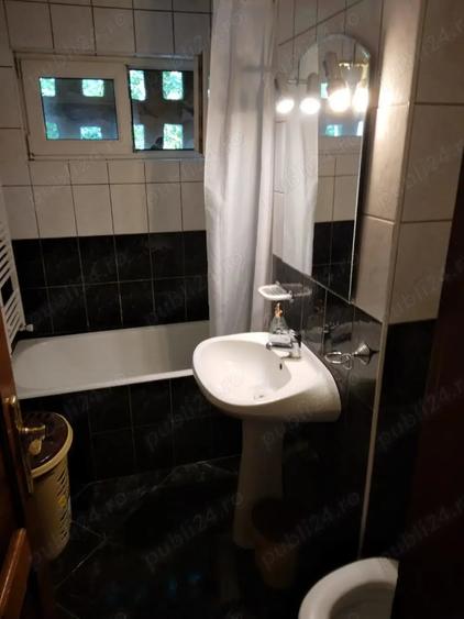 Apartament cu 3 camere decomandat în Torontalului