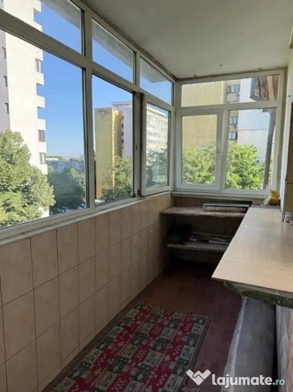 Apartament cu 3 camere decomandat în Brazda lui Novac