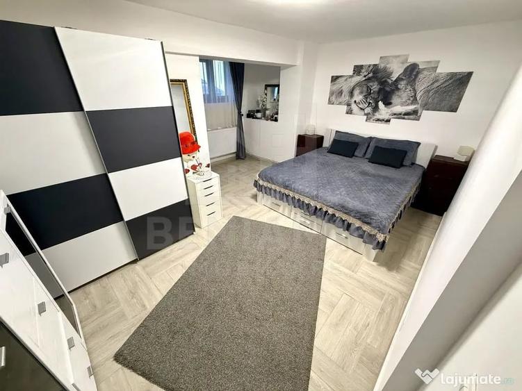 Apartament cu 3 camere semidecomandat în Central