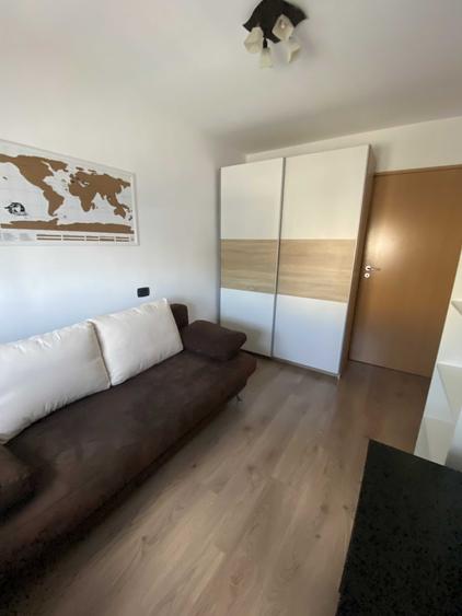 Apartament cu 4 camere decomandat în UTA