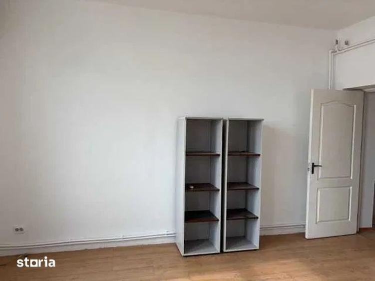 Apartament 3 camere | Unirii | birouri | loc parcare in curte | etaj 1 - 2