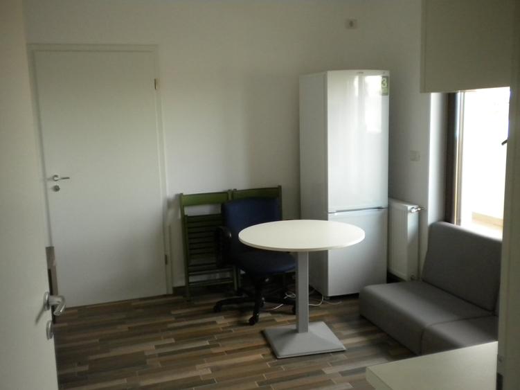 Apartament cu 2 camere decomandat în Complex Studențesc