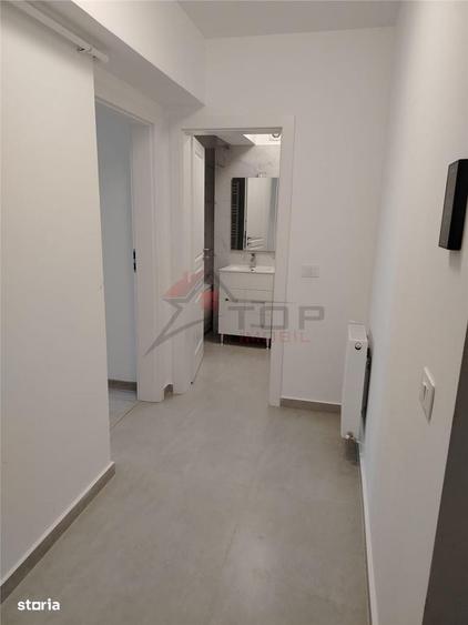 Garsonieră decomandată în Valea Adâncă