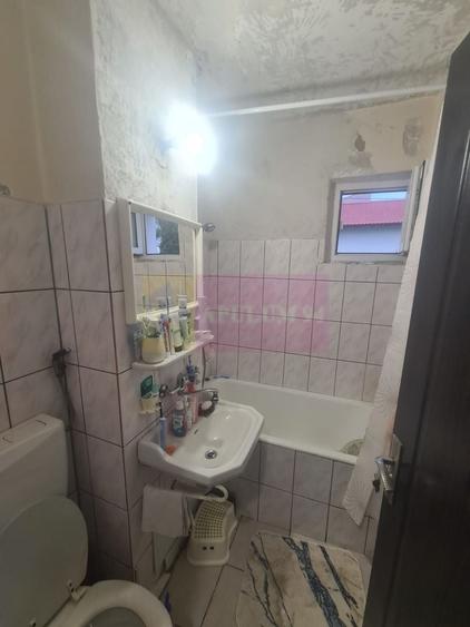 Apartament cu 3 camere de vanzare in Campina - Zona Cuza - 13