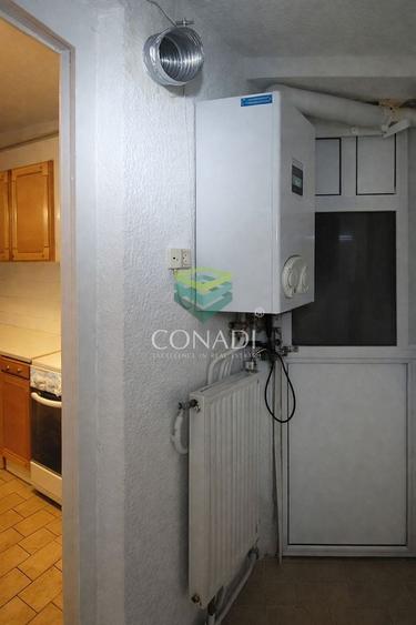 Apartament cu 4 camere decomandat în Central