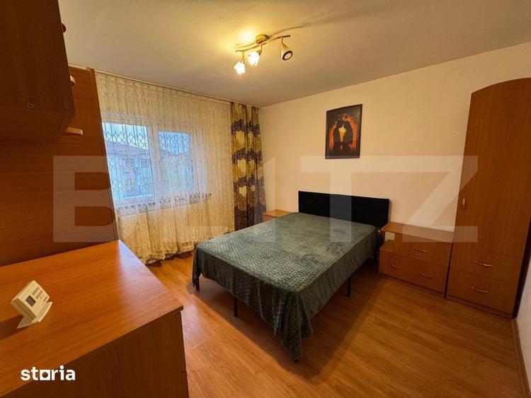 Apartament cu 3 camere decomandat, mobilat în Craiovița Nouă
