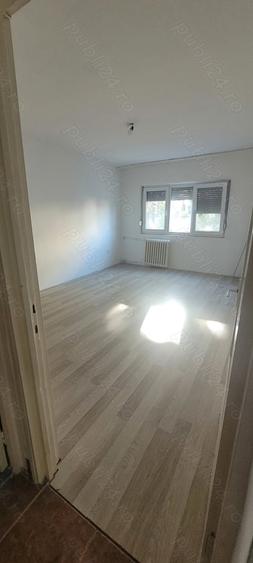 Garsonieră decomandată în Rogerius
