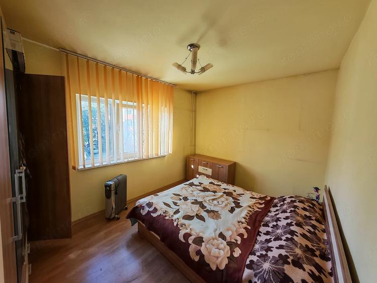 Apartament cu 2 camere semidecomandat în Lipovei
