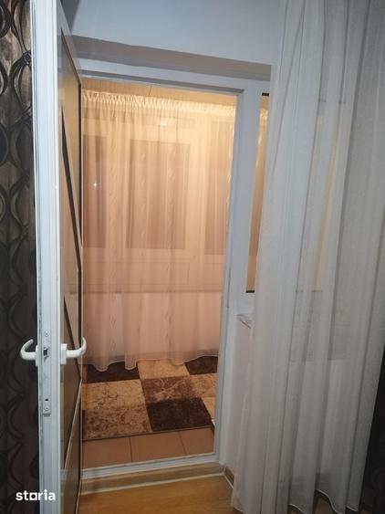 Apartament cu 3 camere decomandat în Dorobanți