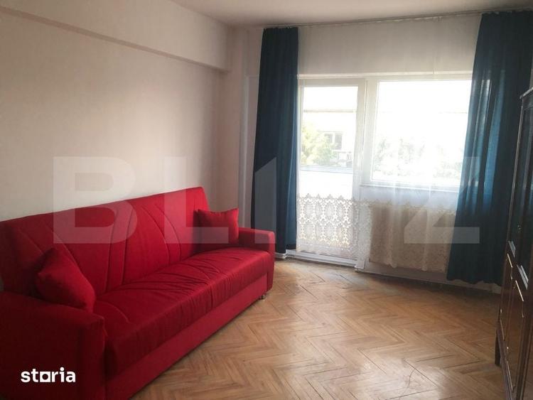 Apartament cu 2 camere decomandat în Micro 17 — fotografia 3