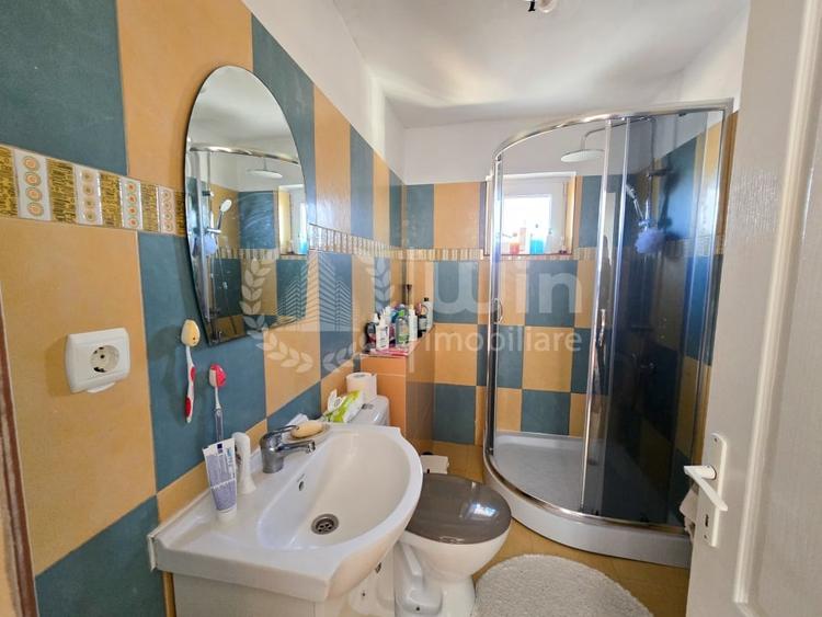 Casă individuală cu 7 camere cu Canalizare în Gruia