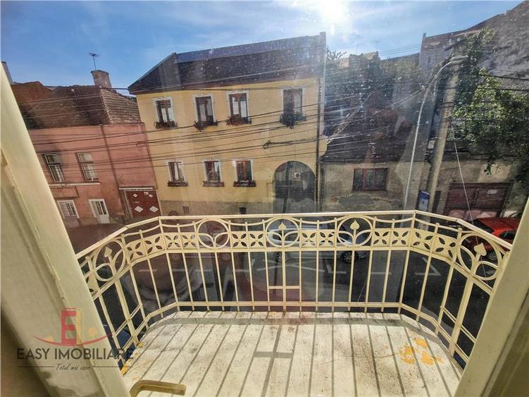 Apartament cu 2 camere decomandat în Ultracentral