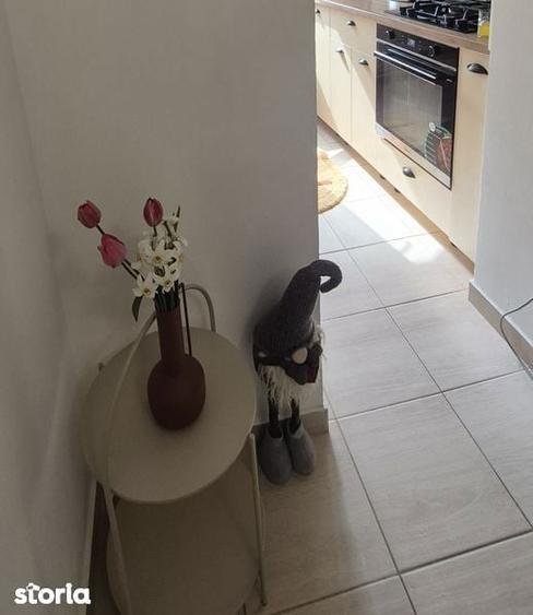 Vand apartament 3 camere semidecomandat - 7