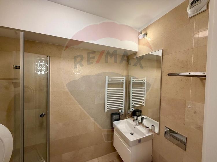 Apartament cu 3 camere decomandat în Domenii