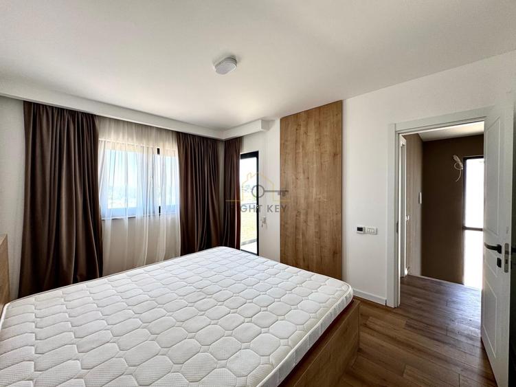 Duplex cu 5 camere cu Canalizare în Clinceni