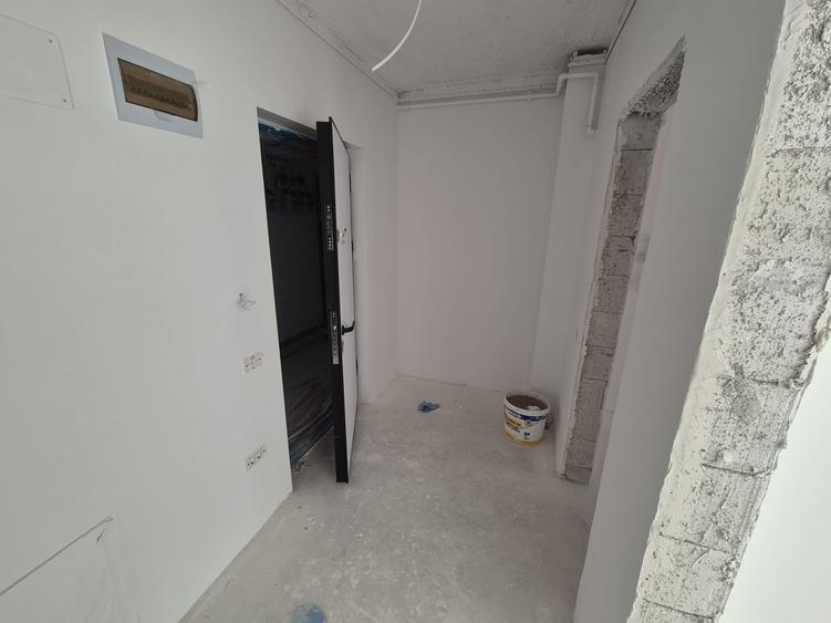 Apartament cu 2 camere în Apărătorii Patriei