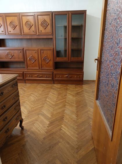 Apartament cu 3 camere decomandat, mobilat în Virtuții