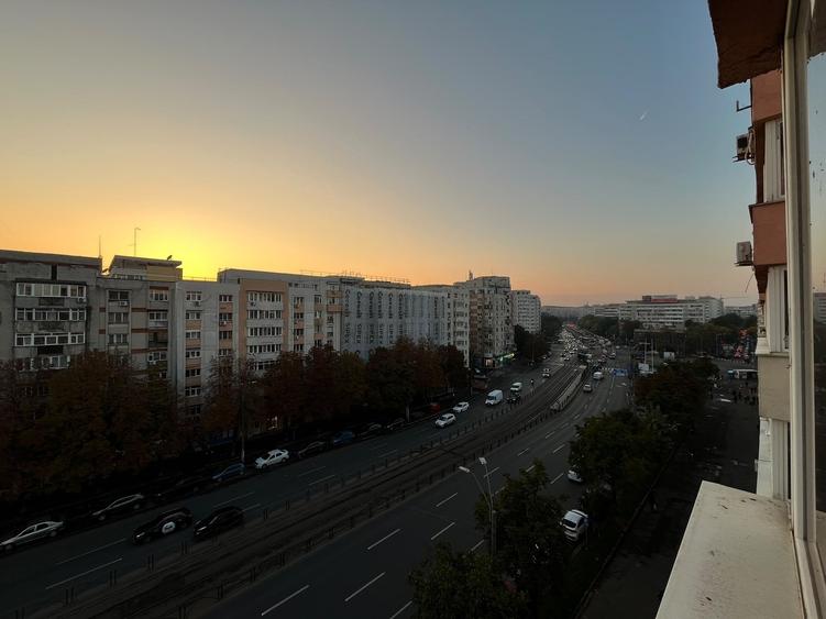 Apartament cu 2 camere semidecomandat în Bucur Obor