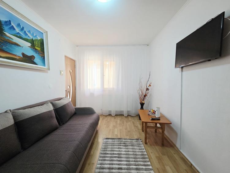 Garsonieră decomandată în Micro 40